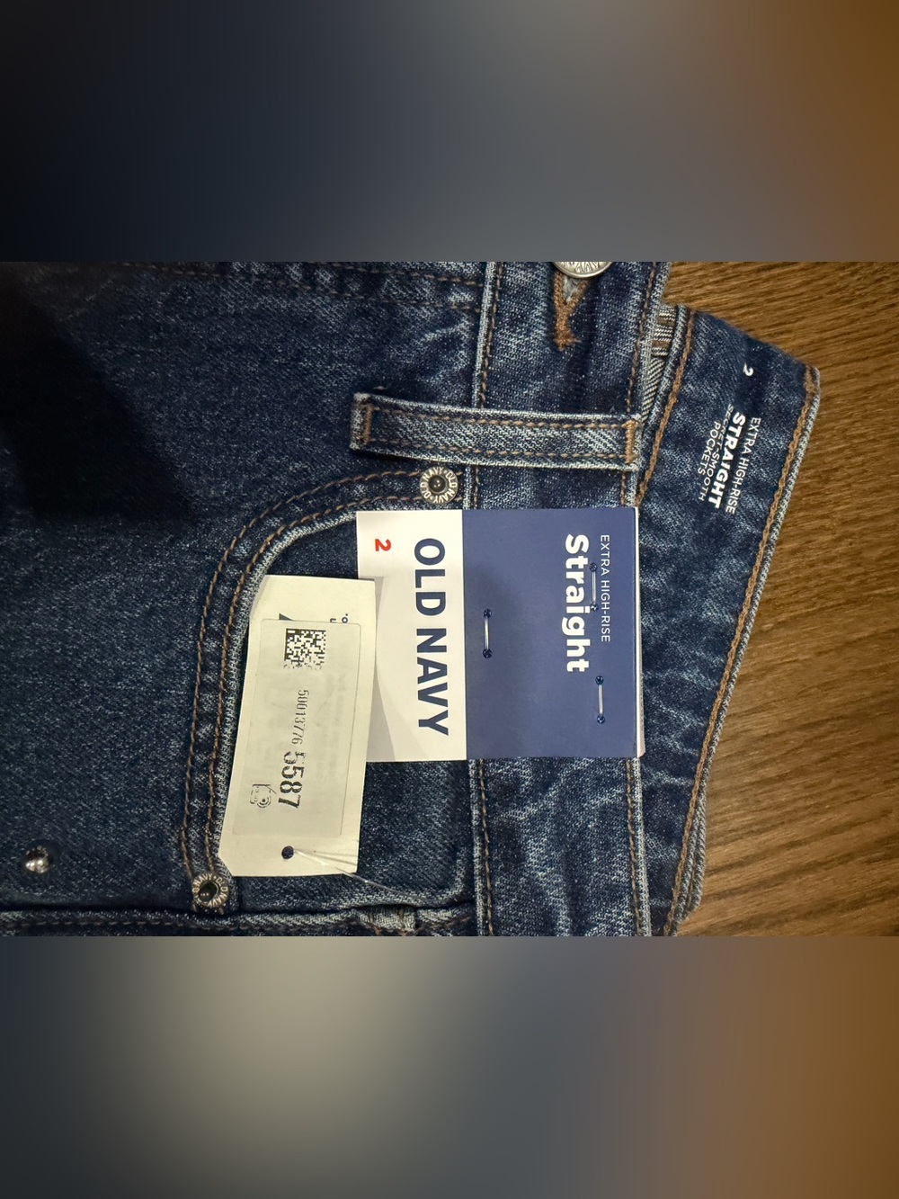 Old Navy Women’s studded Straight Jeans — Indigo Blue Wash